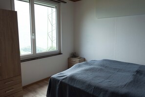 3 chambres, lit parapluie, Wi-Fi, draps fournis