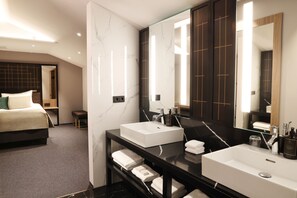 Ducha, cabezal de ducha tipo lluvia, artículos de tocador gratuitos