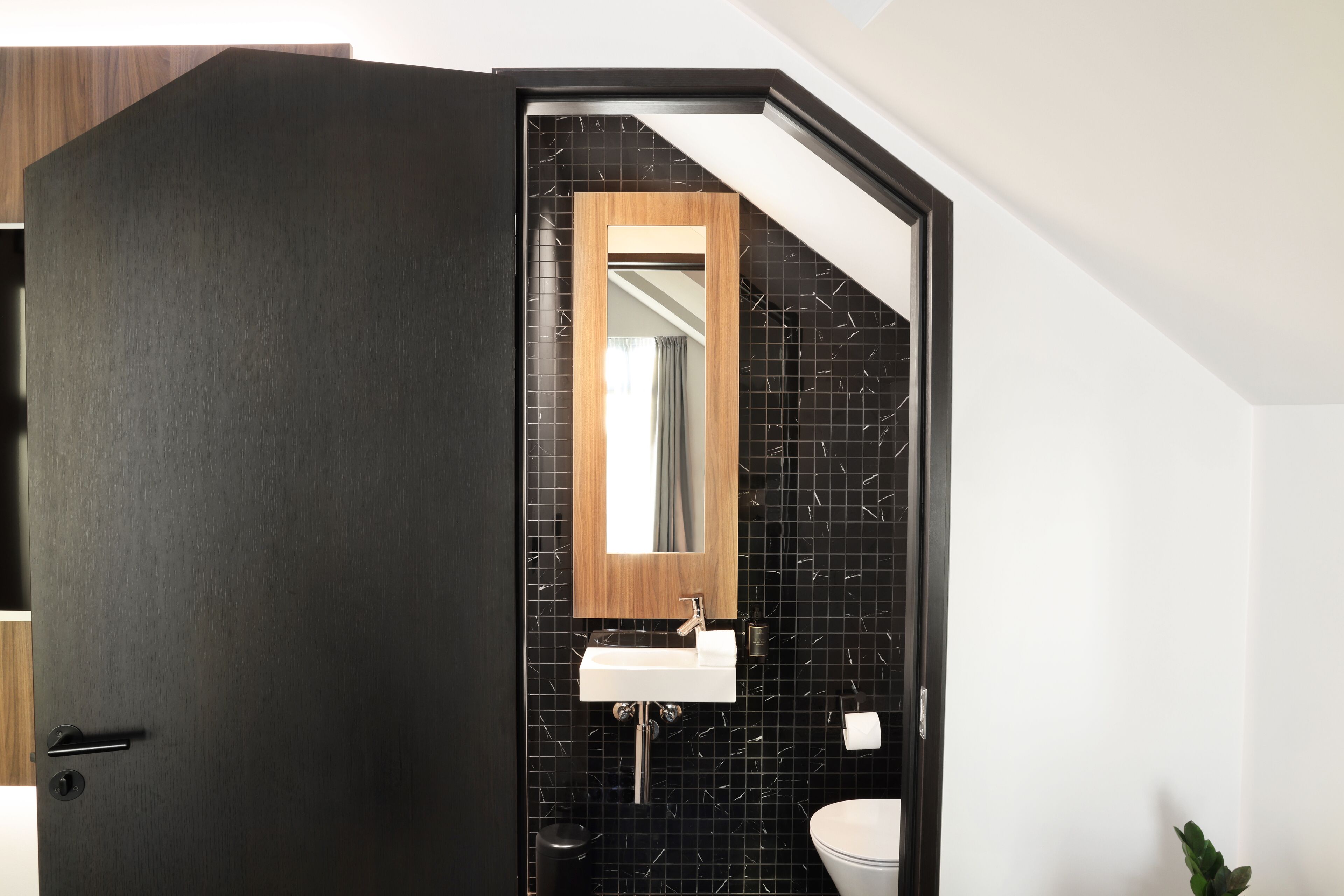 superior suite | bathroom | shower, rainfall showerhead, free toiletries, hair dryer