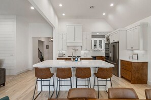 Fridge, microwave, oven, stovetop - Gathering Place Luxury-Pool/Spa/OutdoorKitchen (Tulsa)