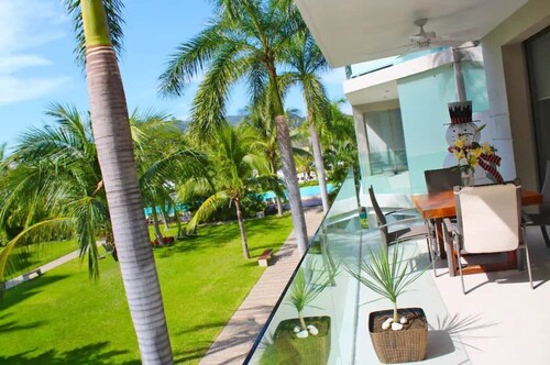Marina-front Apartment in Ixtapa nearby beaches and cycling trail!