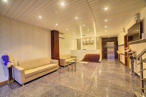 Reception - Red Key Airport Transit Hotel Bangalore (Bengaluru)