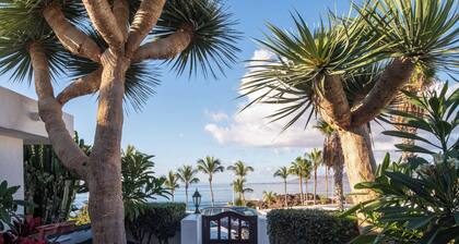 VISTA AJACHES | A romantic 2 bedroom bungalow at Playa Chica Beach