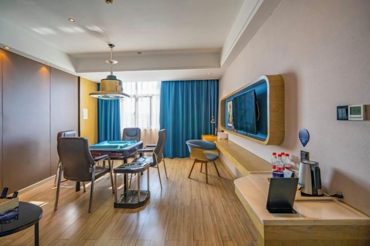 Luxury View Suite
