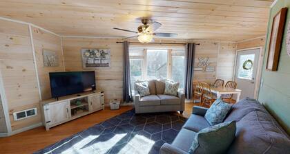 Luxury Cottage in Nelsonville, close to Train, Opera House, near Hocking Hills