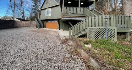 Luxury Cottage in Nelsonville, close to Train, Opera House, near Hocking Hills