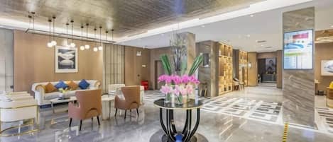 Bar-salon dans le hall