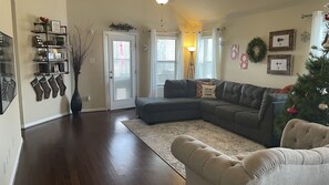 Smart TV, fireplace, DVD player, printers