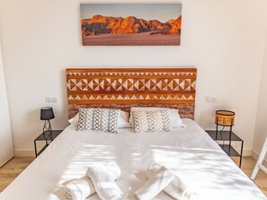 5 bedrooms, iron/ironing board, travel cot, WiFi