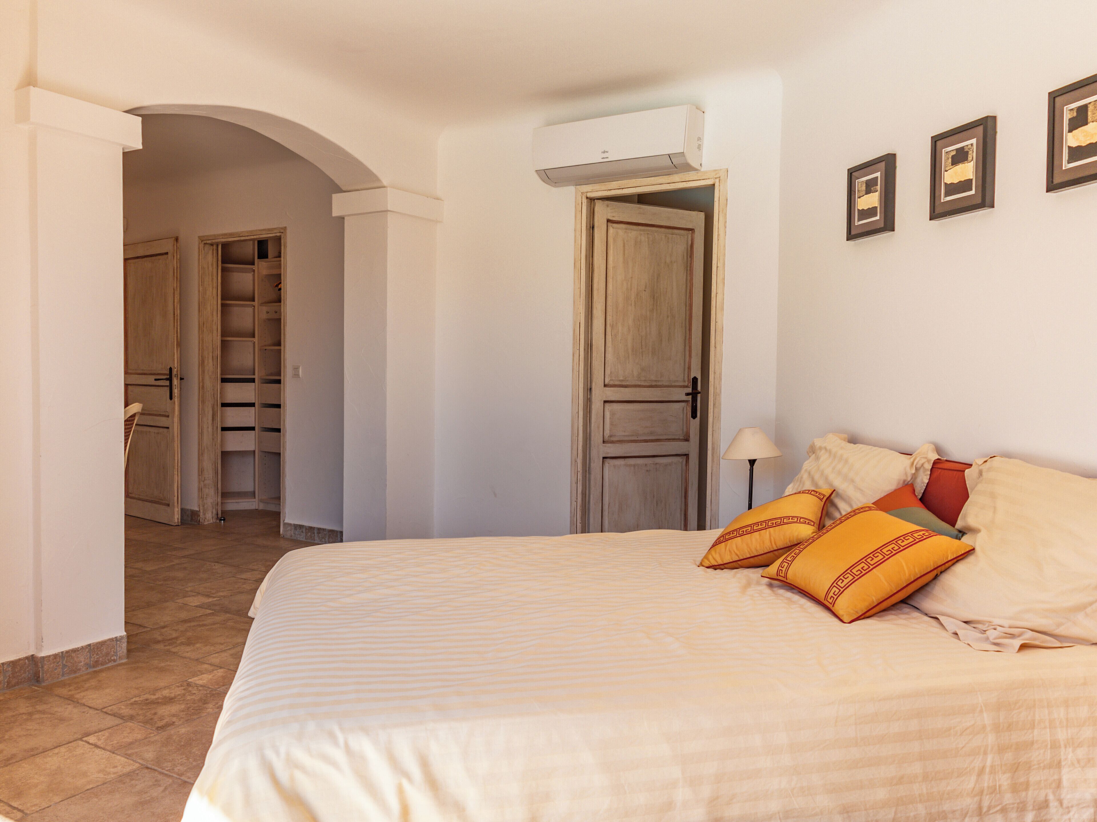 5 bedrooms, iron/ironing board, travel cot, WiFi