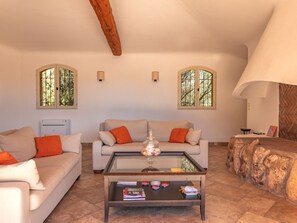 TV, ping pong - Villa Domaine de Pinarello (Pinarello)