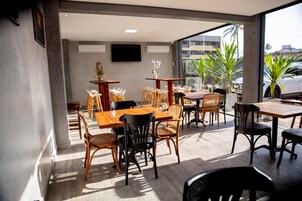 Bar (en la propiedad)