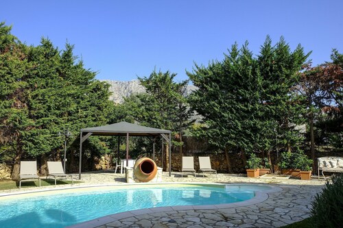 My Rental Homes - Villa Virna 700 m. from the beach with lush garden and pool