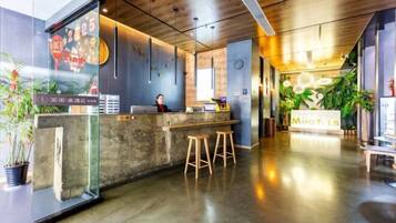 المنشأة من الخارج