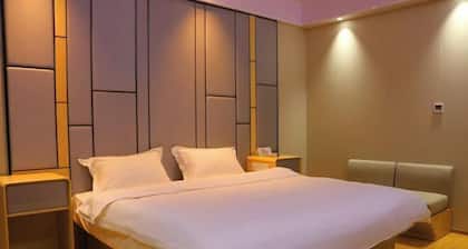 Huatian Hotel
