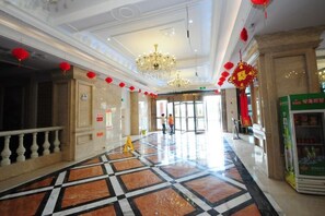 Unclassified image, 4 of 40, button