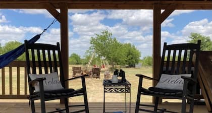 Lonestar Cabin at Blue Eagle Retreat