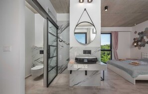 7 camere, ferro/asse da stiro, Wi-Fi gratuito, lenzuola