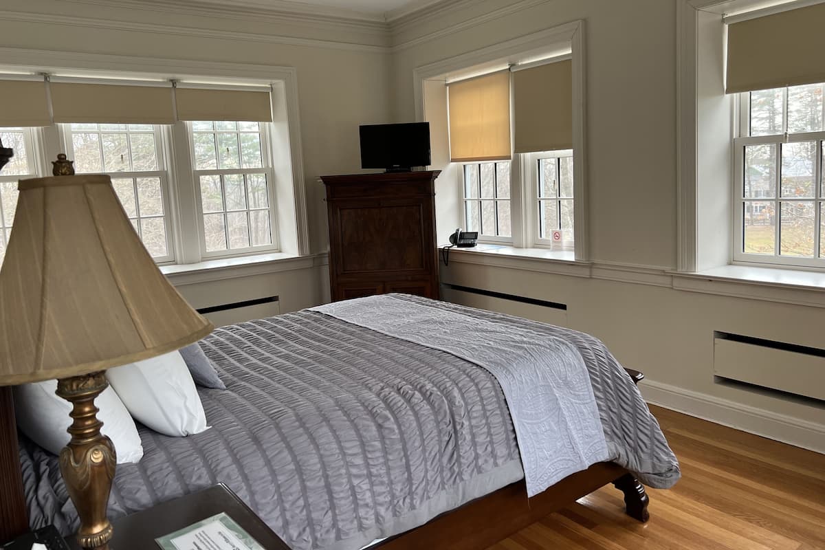 Room | Blackout drapes, iron/ironing board, free WiFi, bed sheets