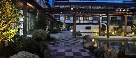 住宿地面