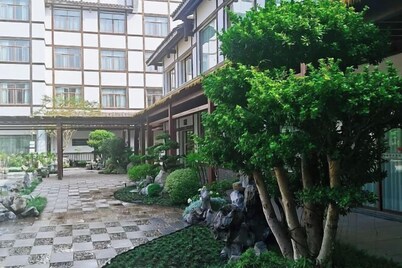 Guangrong Hotel