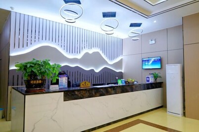 Danxia Holiday Hotel