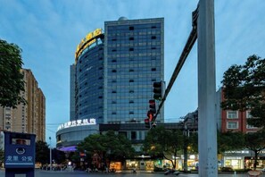 Exterior - Jilong Hotel (Longli County Traditional Chinese Medicine Hospital) (Longli)