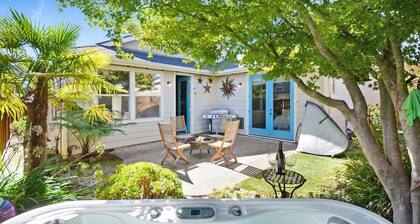 Charming Wine Country Getaway: Cozy Hot Tub, BBQ, & Mini Golf Fun