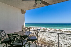 Outdoor dining - Beach Blessing 2B Condo at Beach Club w/Daily Beach Chairs! (Pensacola Beach)