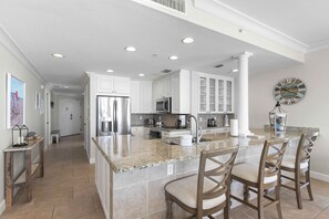 Microwave, dishwasher, coffee/tea maker, toaster