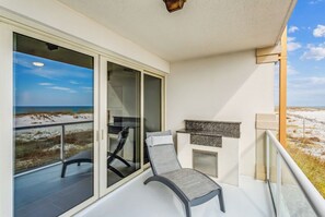 Terrace/patio - Gulf Front 1B Condo -Heated Pools & Spa (Pensacola Beach)