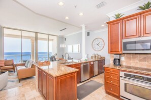 Microwave, dishwasher, coffee/tea maker, toaster