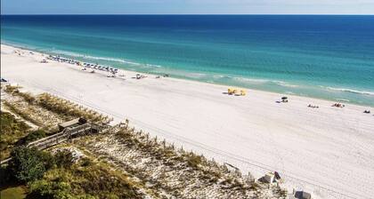 Family Friendly Luxury House near the beach w Outdoor Heated community Pool