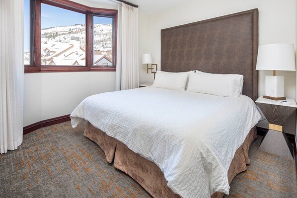 1 bedroom, desk, iron/ironing board, WiFi