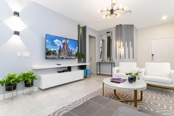 Smart TV, video games