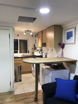 Interior - HEAVEN APART 4 - ELEPHANT & CASTLE (London)