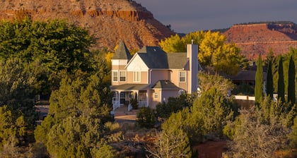 Kanab Paradise House with 2 King Beds Close to Hiking Trails