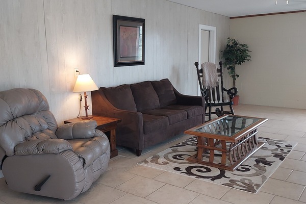 TV, tavolo da ping pong