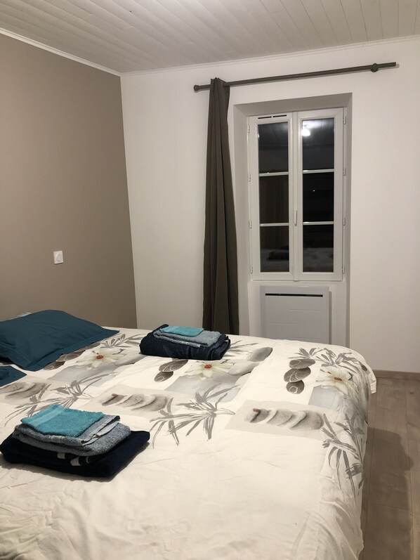 1 habitación, internet y ropa de cama 