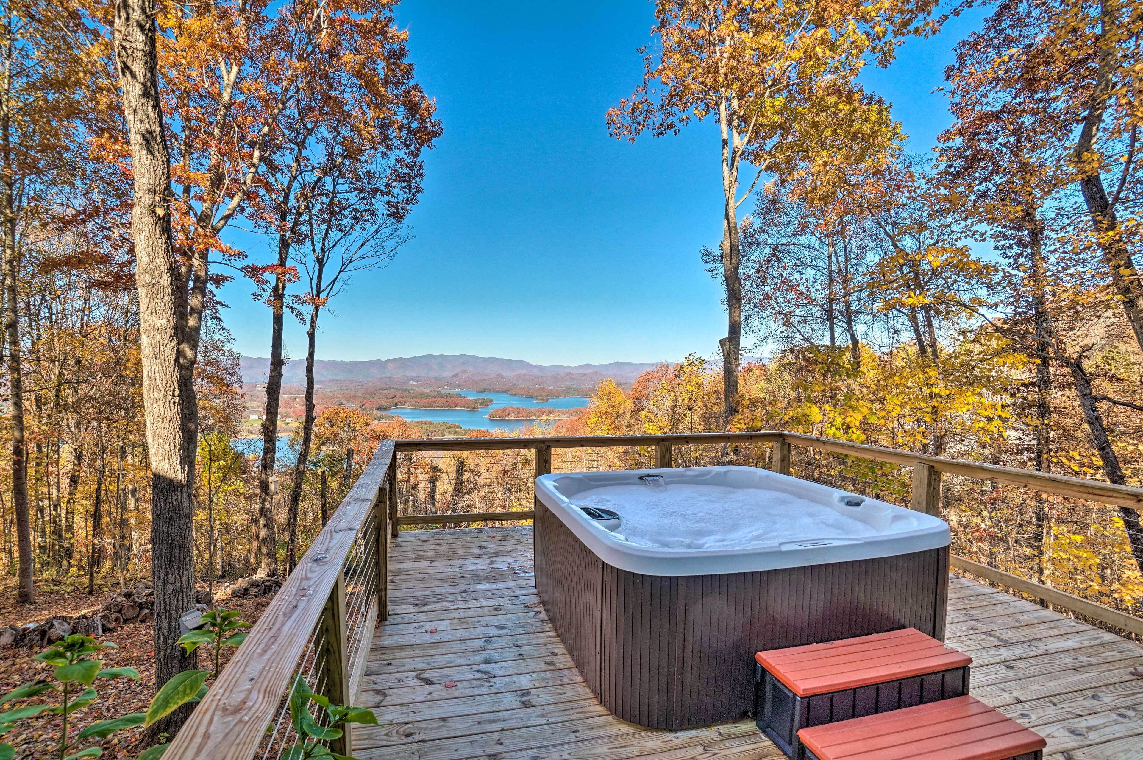 Luxury Living by Lake Chatuge w/ 10/10 Views!