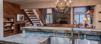 Mammoth Creek Townhome # 40 Updated 2 bedrooms and Loft 2 & 1/2 bath Steps to free town shuttle stop