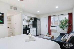 1 bedroom, iron/ironing board, free WiFi, bed sheets