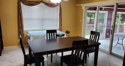 Peaceful private 4 Bedroom Residential Home with serenity park like setting