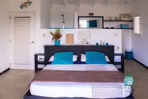 Deluxe Villa | Blackout curtains, iron/ironing board, free WiFi, bed sheets