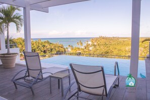 Luxury Villa | Terrace/patio