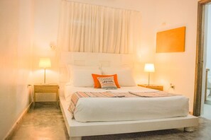 Rumah Basic | Tirai kedap cahaya, setrika/meja setrika, Wi-Fi gratis, dan seprai linen