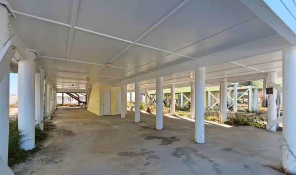 Convenient covered spaces make arrivals easier and smoother.