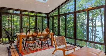 Lakefront home w/ deck, grill, fireplace, firepit, AC, & WiFi