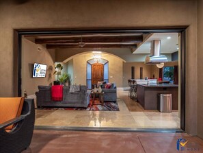Smart TV, fireplace, ping pong - Desert Hideaway+Shuffleboard+Golf+Billiards+Pool & Spa+Table Tennis (Scottsdale)