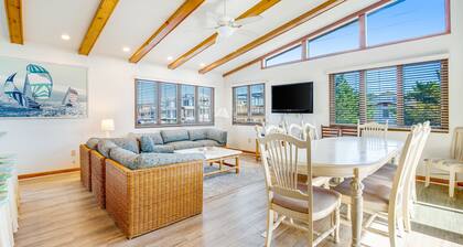 Fenwick Island spacious beach house with deck, W/D & full kitchen - dog-friendly